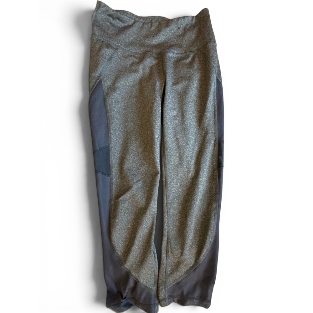 Fila Sport Womens XS Gray Heather Mesh Panel Ruched Capri Leggings Yoga Pants